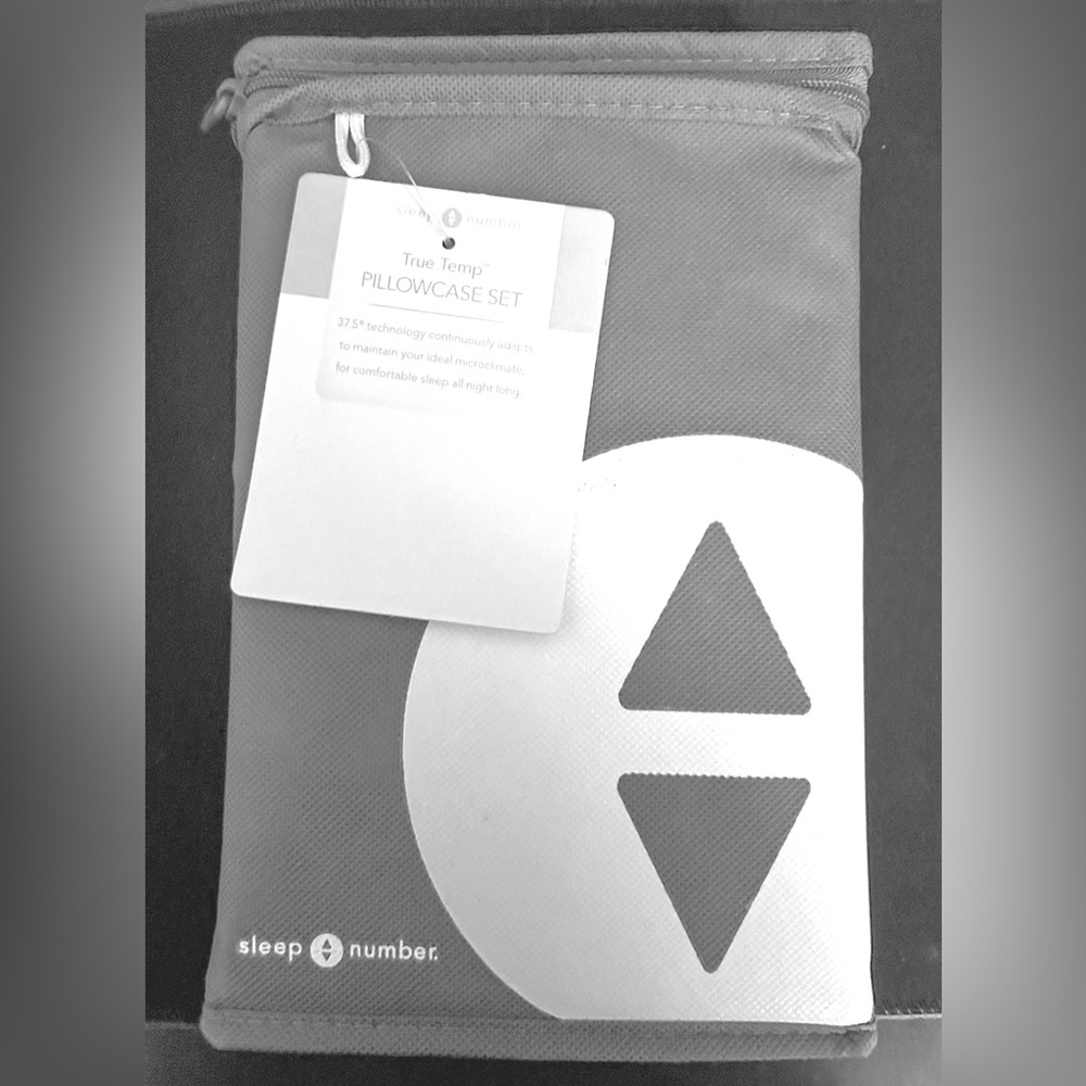 Sleep Number TRUE TEMP™ PILLOWCASE SET!! KING SIZE! WHITE!